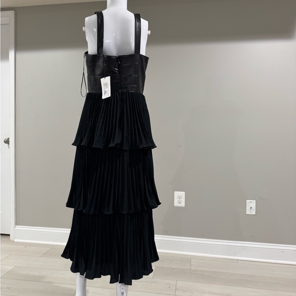 $648 AMUR
Women's Ozzy Faux Leather & Crêpe De Chine Midi-dress In Black size 8 - Picture 7 of 10